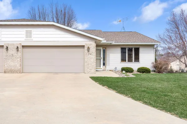 $352,500 | 174 Autumn Place Northeast, Owatonna, MN 55060