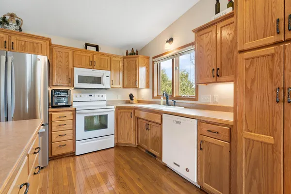 $352,500 | 174 Autumn Place Northeast, Owatonna, MN 55060