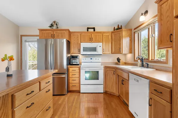 $352,500 | 174 Autumn Place Northeast, Owatonna, MN 55060