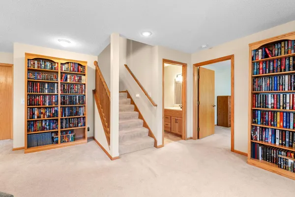 $352,500 | 174 Autumn Place Northeast, Owatonna, MN 55060