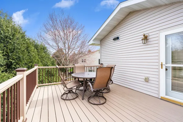 $352,500 | 174 Autumn Place Northeast, Owatonna, MN 55060