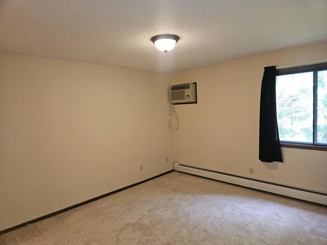 $184,900 | 1855 Silver Bell Road, Unit 314, Eagan, MN 55122