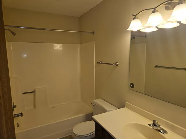 $174,900 | 1855 Silver Bell Road, Unit 314, Eagan, MN 55122