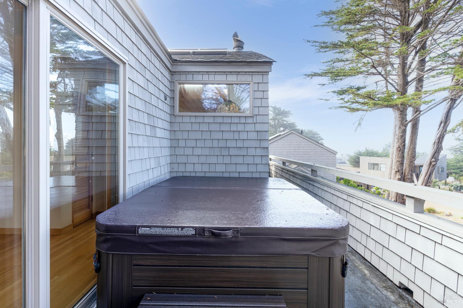 116 Shepherds Close The Sea Ranch, CA 95497 - Photo 27 of 48 Spa on upper deck with ocean view