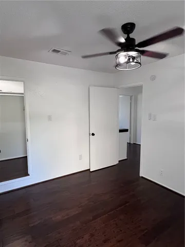 a close view of sink