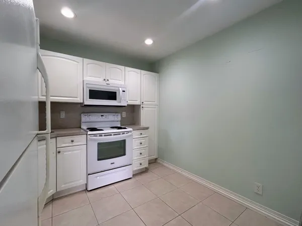 $2,700 | 3400 Northwest 47th Avenue, Unit 3161, Coconut Creek, FL 33063