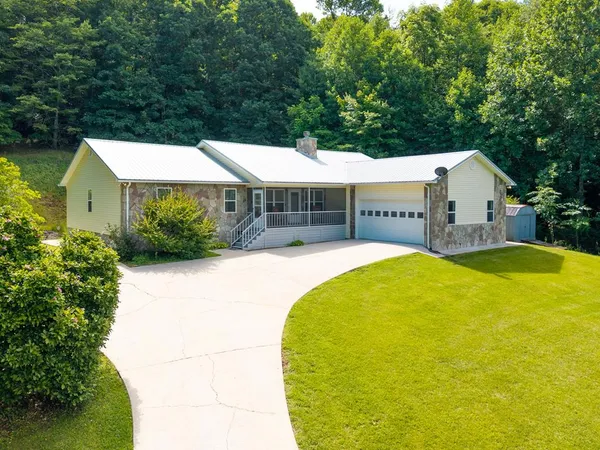 $530,000 | 810 Hog Creek Road, Hiawassee, GA 30546