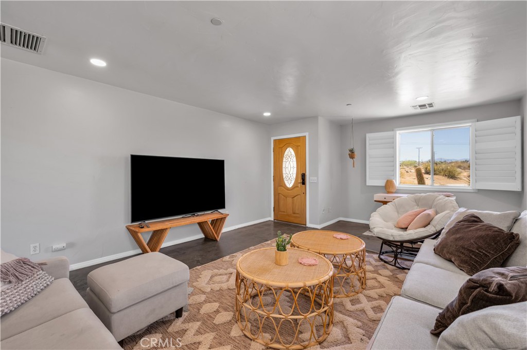 7381 Sunset Road Joshua Tree, CA 92252 - Photo 6 of 39