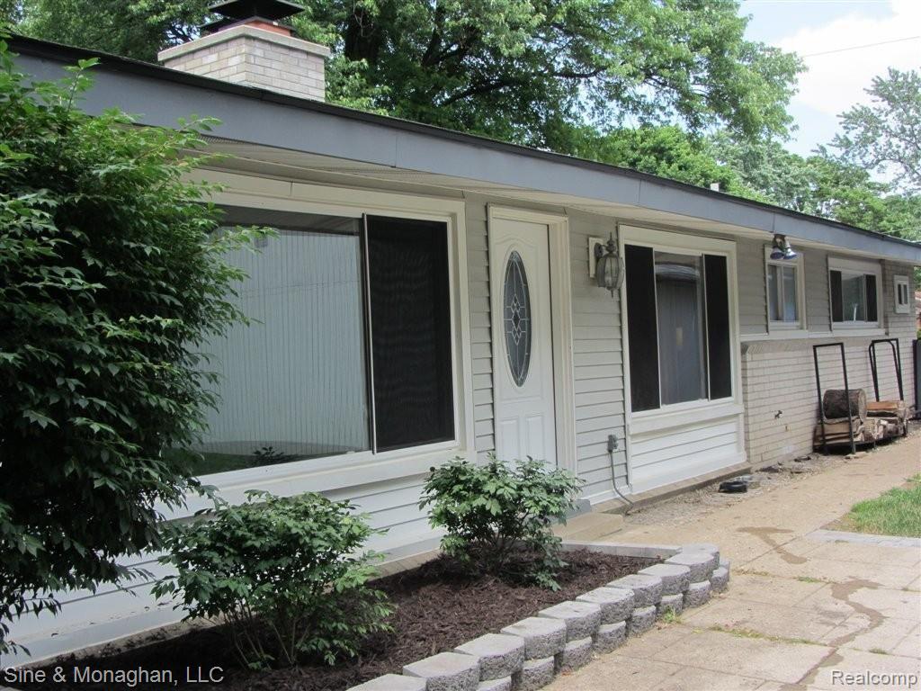2139 South Commerce Road Walled Lake, MI 48390 - Photo 1 of 14 2139 S Commerce