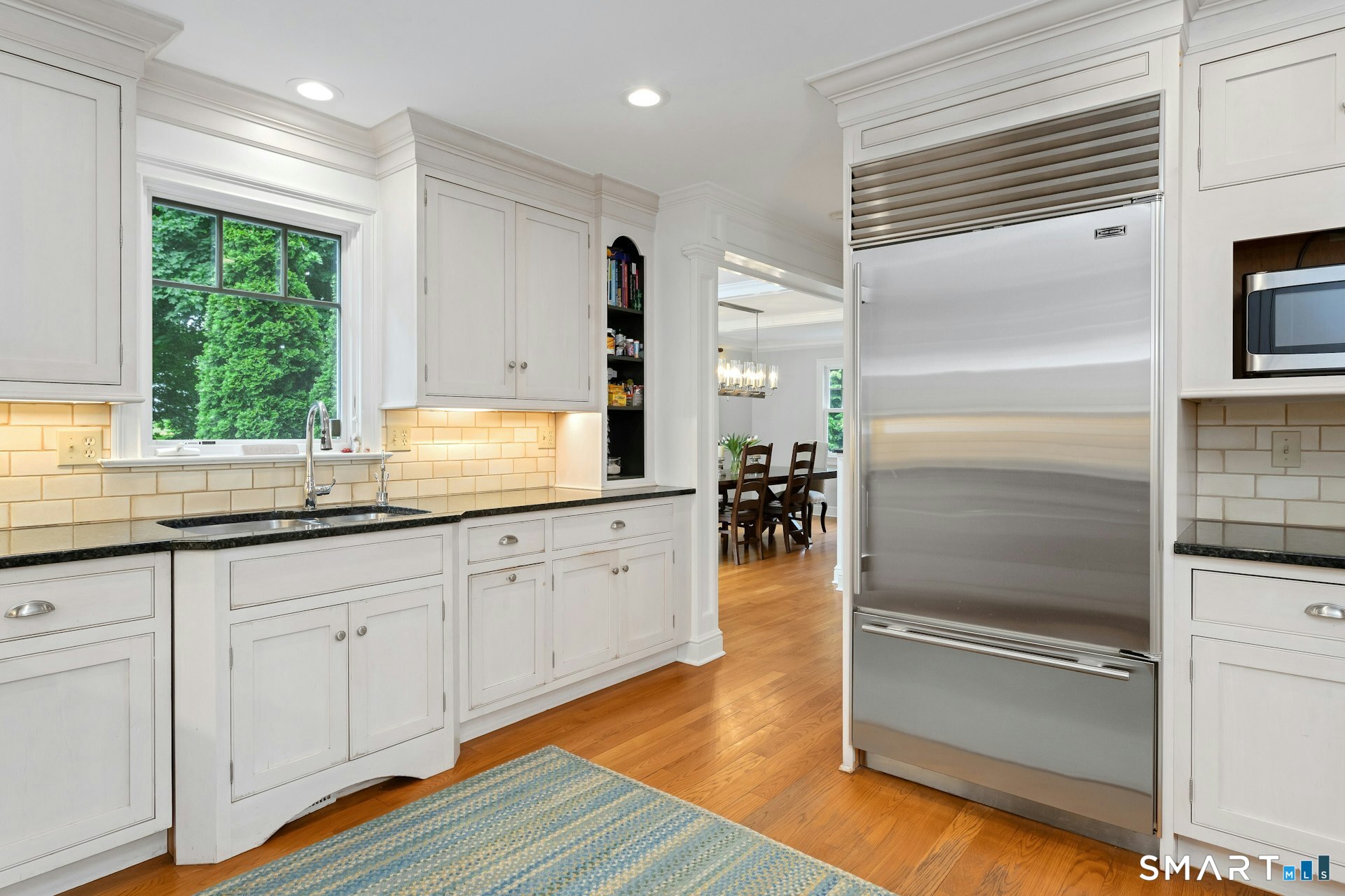 11 Walmsley Road Darien, CT 06820 - Photo 11 of 38
