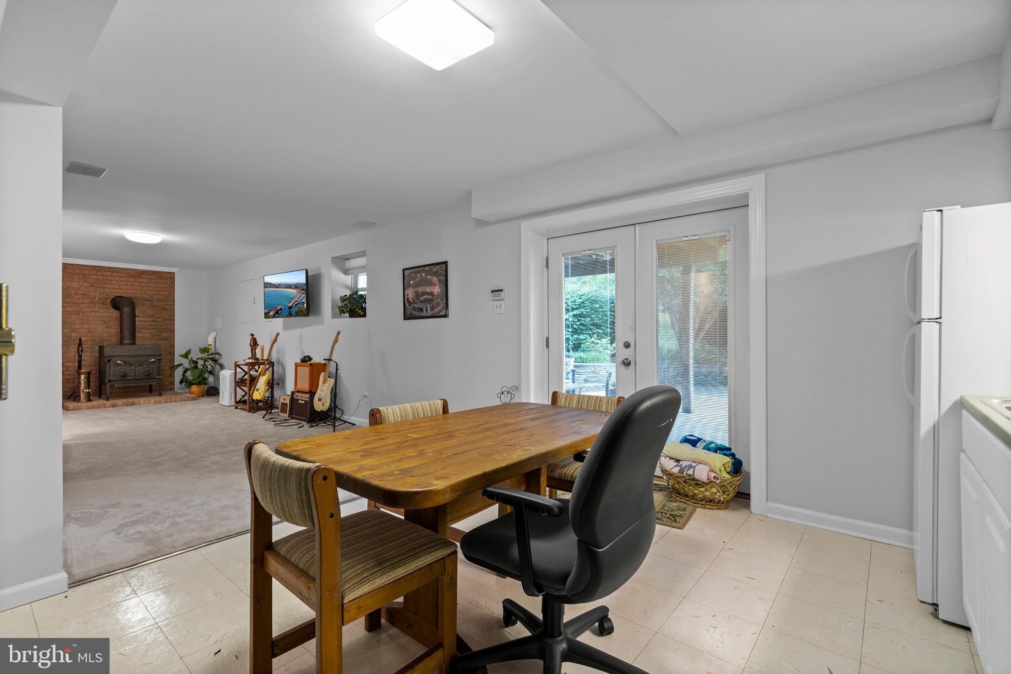 7950 Hampton Way Owings, MD 20736 - Photo 43 of 48 a view of a dining room and livingroom view