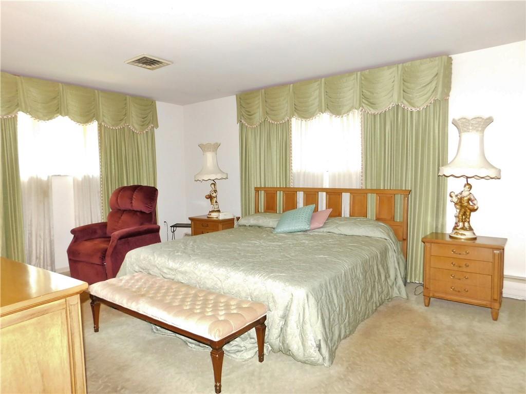 415 Fort Couch Road Pittsburgh, PA 15241 - Photo 11 of 25 Gallery Image 11