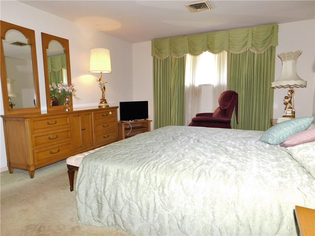 415 Fort Couch Road Pittsburgh, PA 15241 - Photo 12 of 25 Gallery Image 12