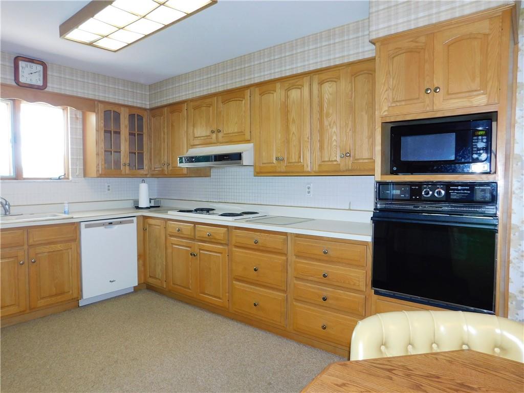 415 Fort Couch Road Pittsburgh, PA 15241 - Photo 8 of 25 Gallery Image 8
