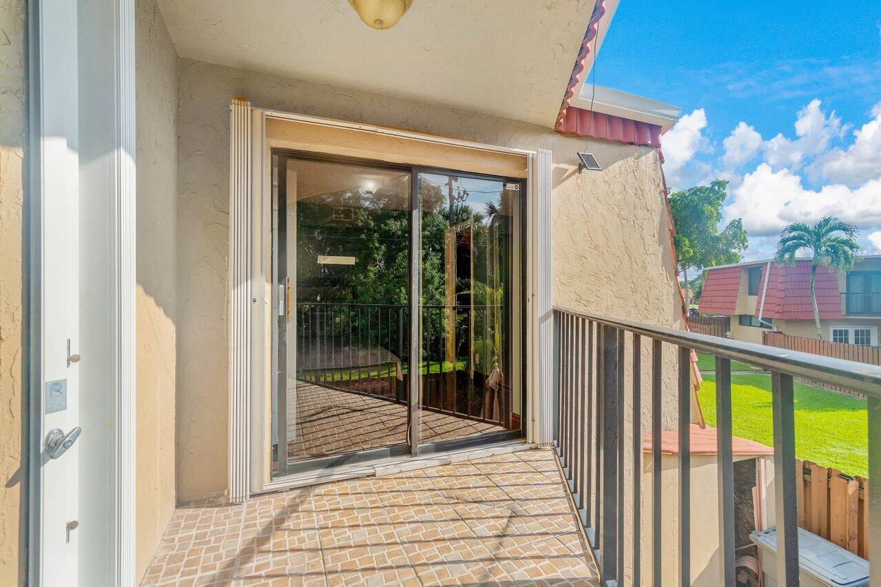 8140 Thames Boulevard, Unit C Boca Raton, FL 33433 - Photo 19 of 21 Look back into balcony area