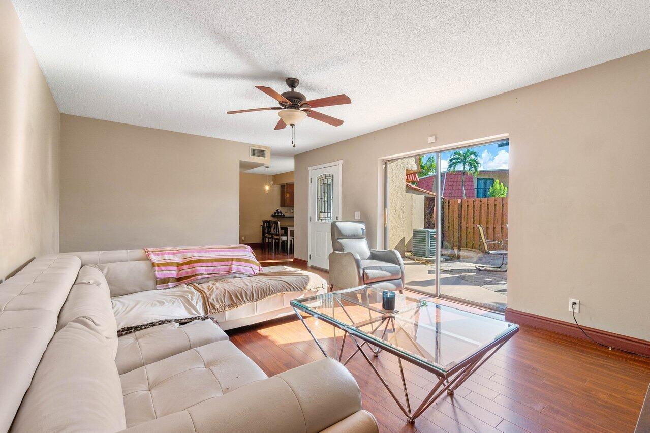 8140 Thames Boulevard, Unit C Boca Raton, FL 33433 - Photo 8 of 21 Family room 3