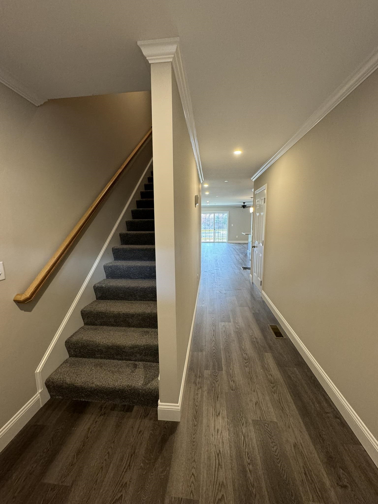 108 Mammoth Road, Unit B Hooksett, NH 03106 - Photo 8 of 25