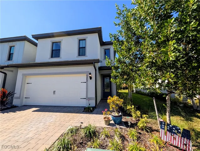 a front view of house with yard
