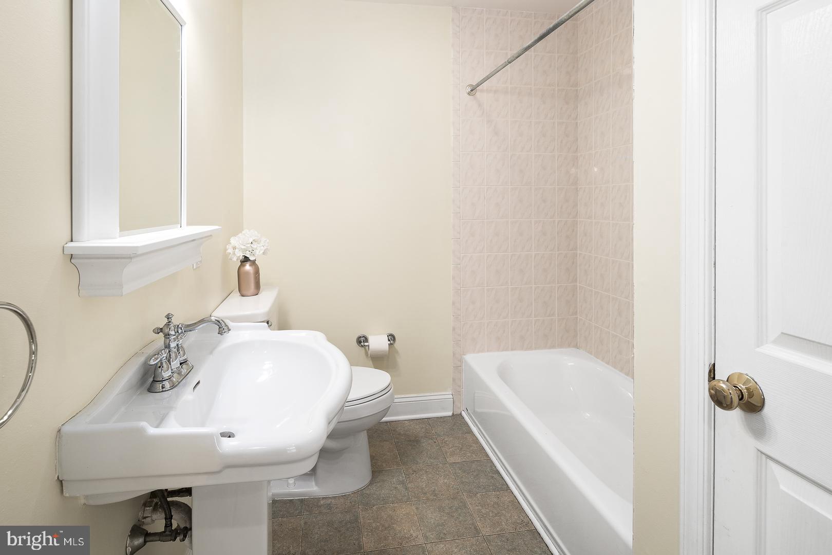 280 Clamer Road Trenton, NJ 08628 - Photo 13 of 24 !st floor bathroom