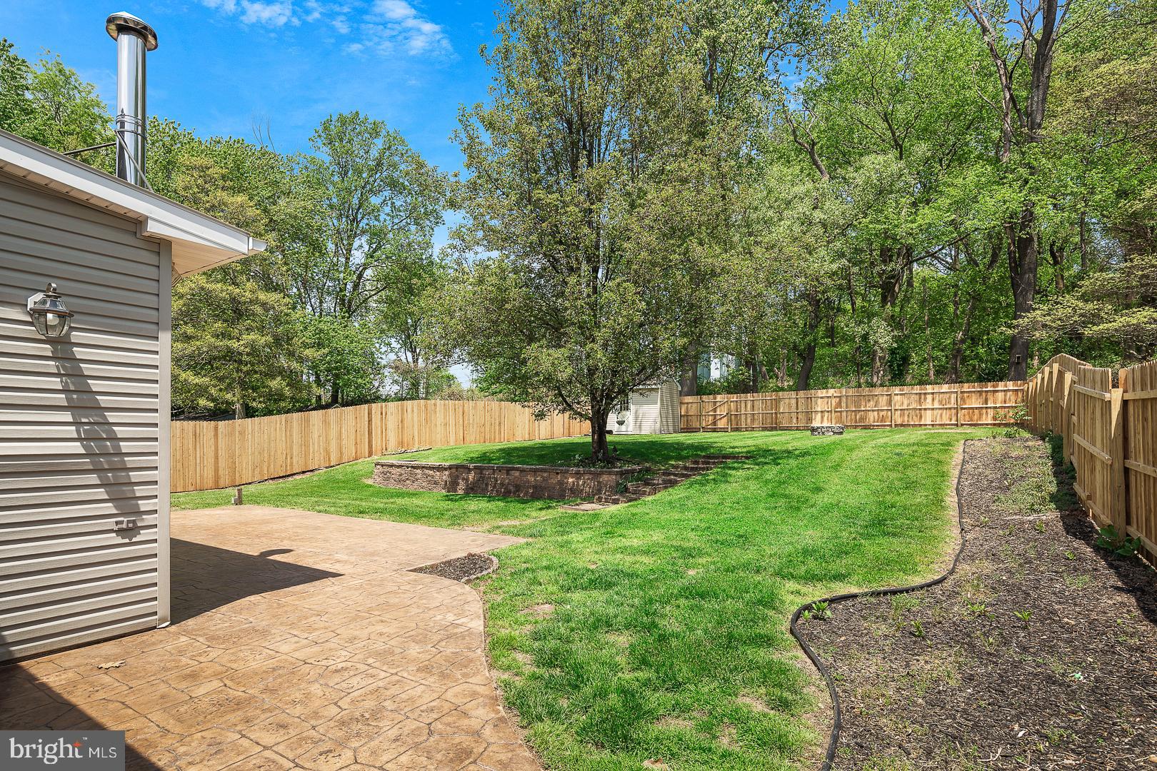 280 Clamer Road Trenton, NJ 08628 - Photo 20 of 24 Back yard