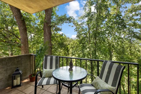 $524,900 | 135 Harpeth Trace Drive, Nashville, TN 37221