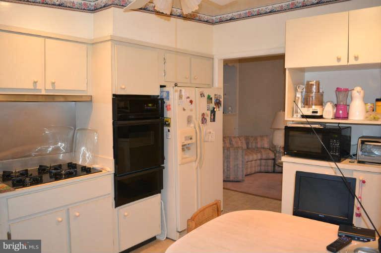 2449 Forest Green Road Baltimore, MD 21209 - Photo 6 of 19 Kitchen #2