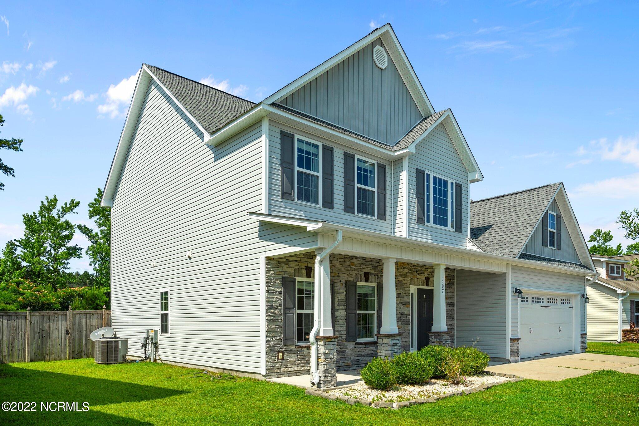 307 Merin Height Road Jacksonville, NC 28546 - Photo 2 of 43 4-web-or-mls-DSC03292
