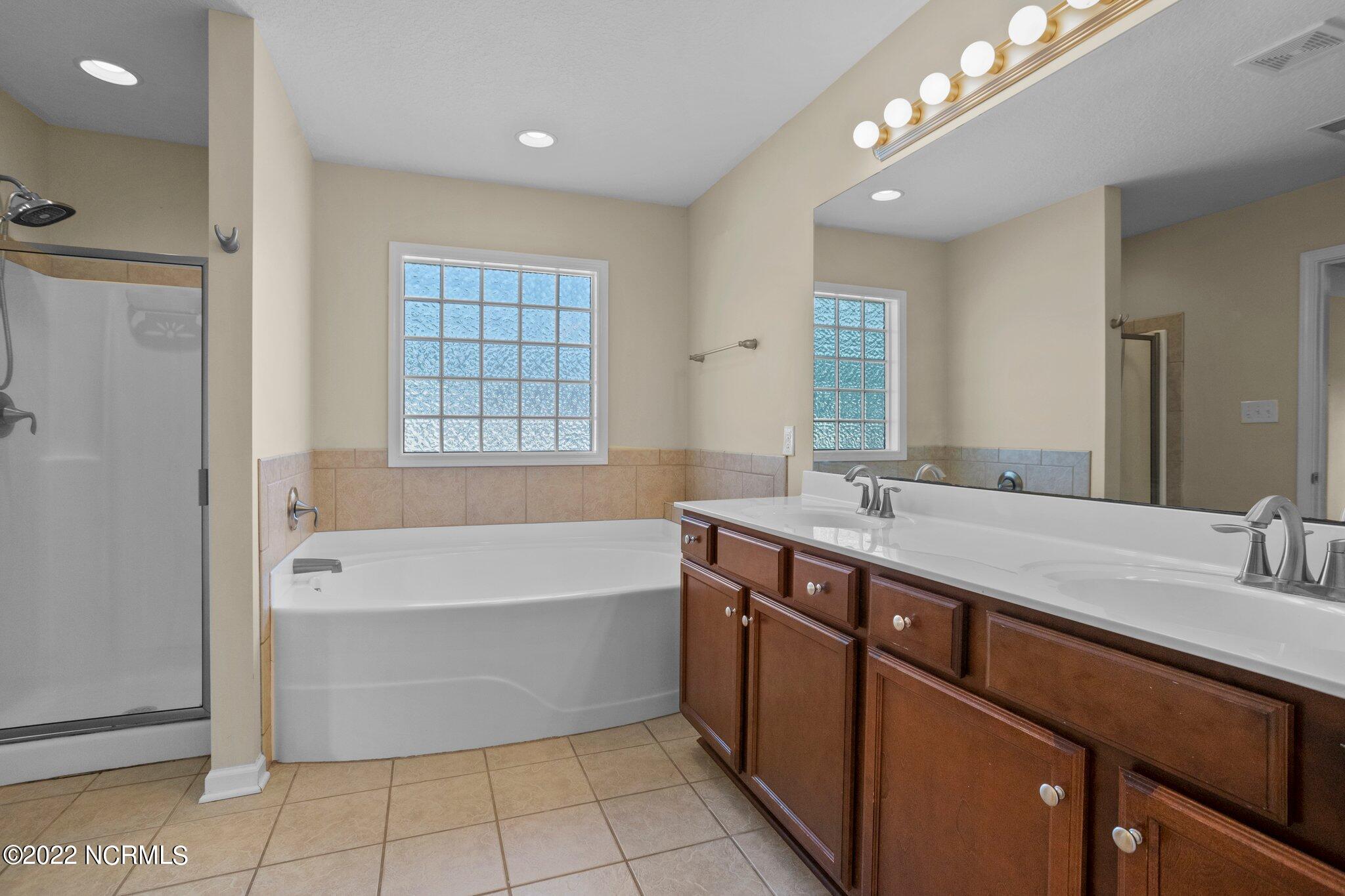 307 Merin Height Road Jacksonville, NC 28546 - Photo 41 of 43 35-web-or-mls-DSC03378