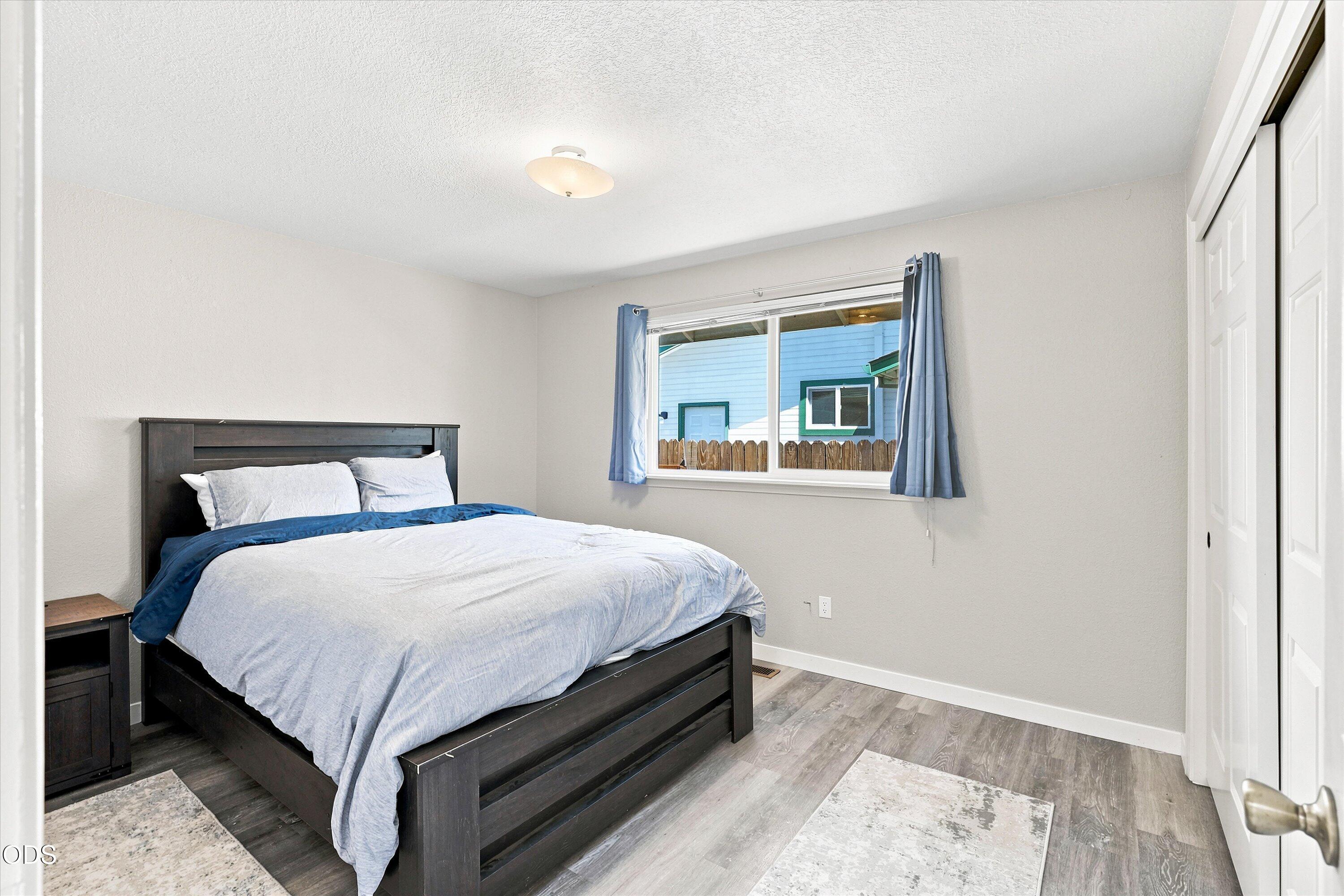 629 Glenn Way Central Point, OR 97502 - Photo 13 of 30