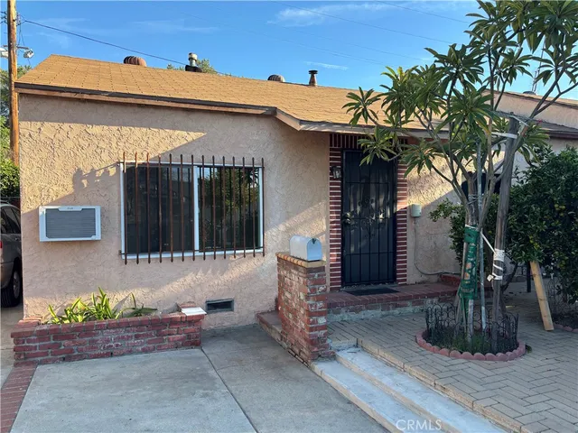 $2,500 | 7880 North Claybeck Avenue, Sun Valley, CA 91352