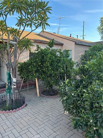 $2,500 | 7880 North Claybeck Avenue, Sun Valley, CA 91352