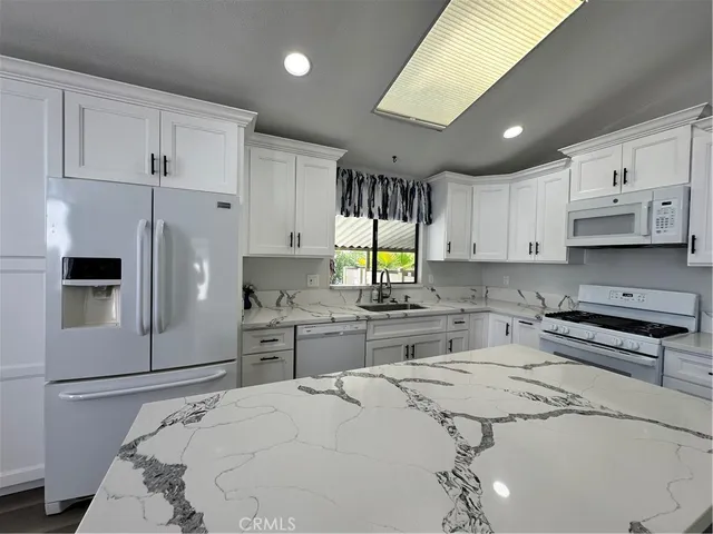 $169,000 | 2230 Lake Park Drive, Unit 188, San Jacinto, CA 92583