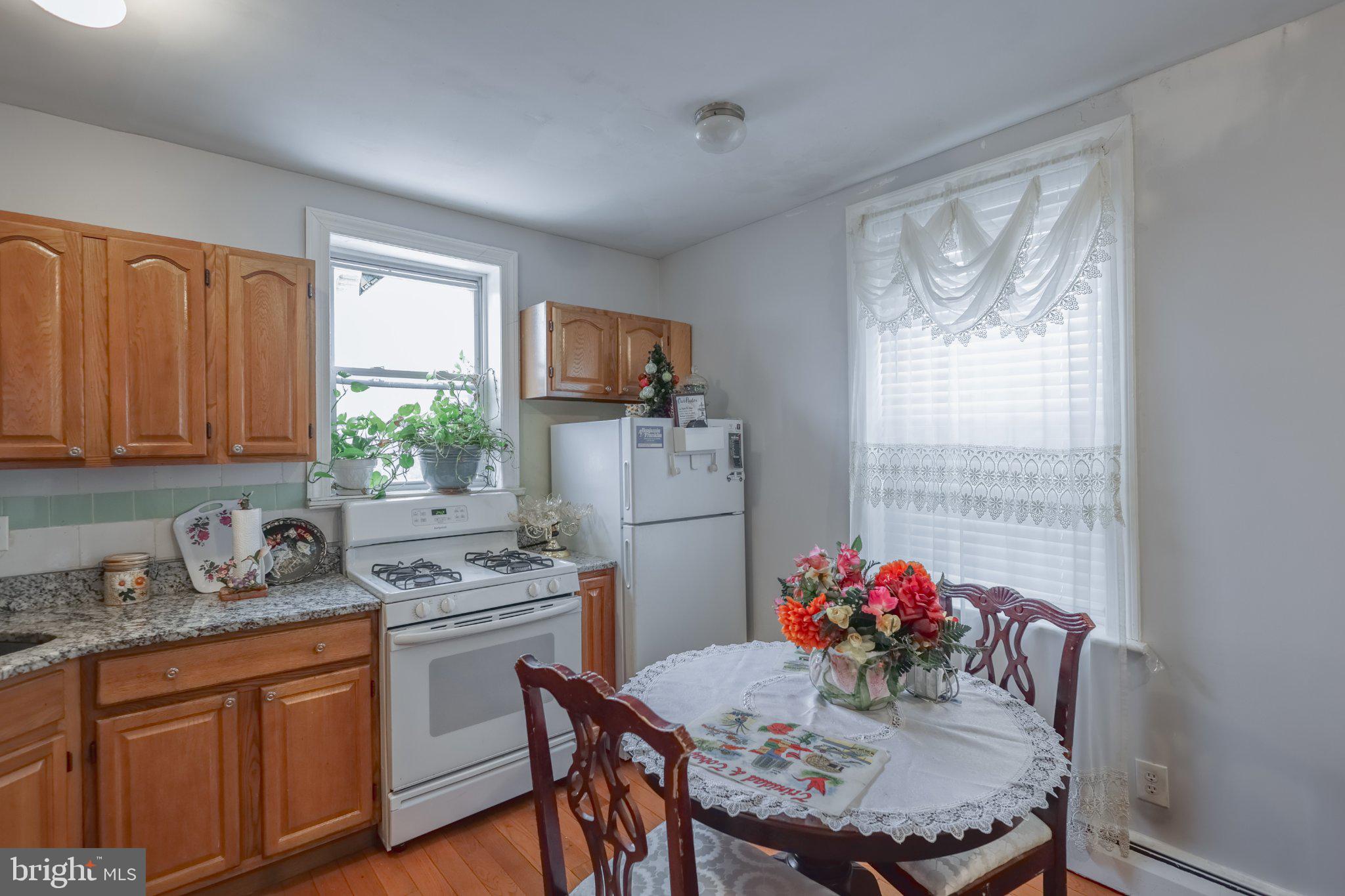 912 Ridge Avenue Darby, PA 19023 - Photo 10 of 28 Cozy kitchen with natural light.