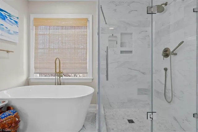 $549,900 | 1803 Elk Run Court, Oak Ridge, NC 27310