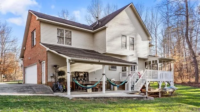 $549,900 | 1803 Elk Run Court, Oak Ridge, NC 27310