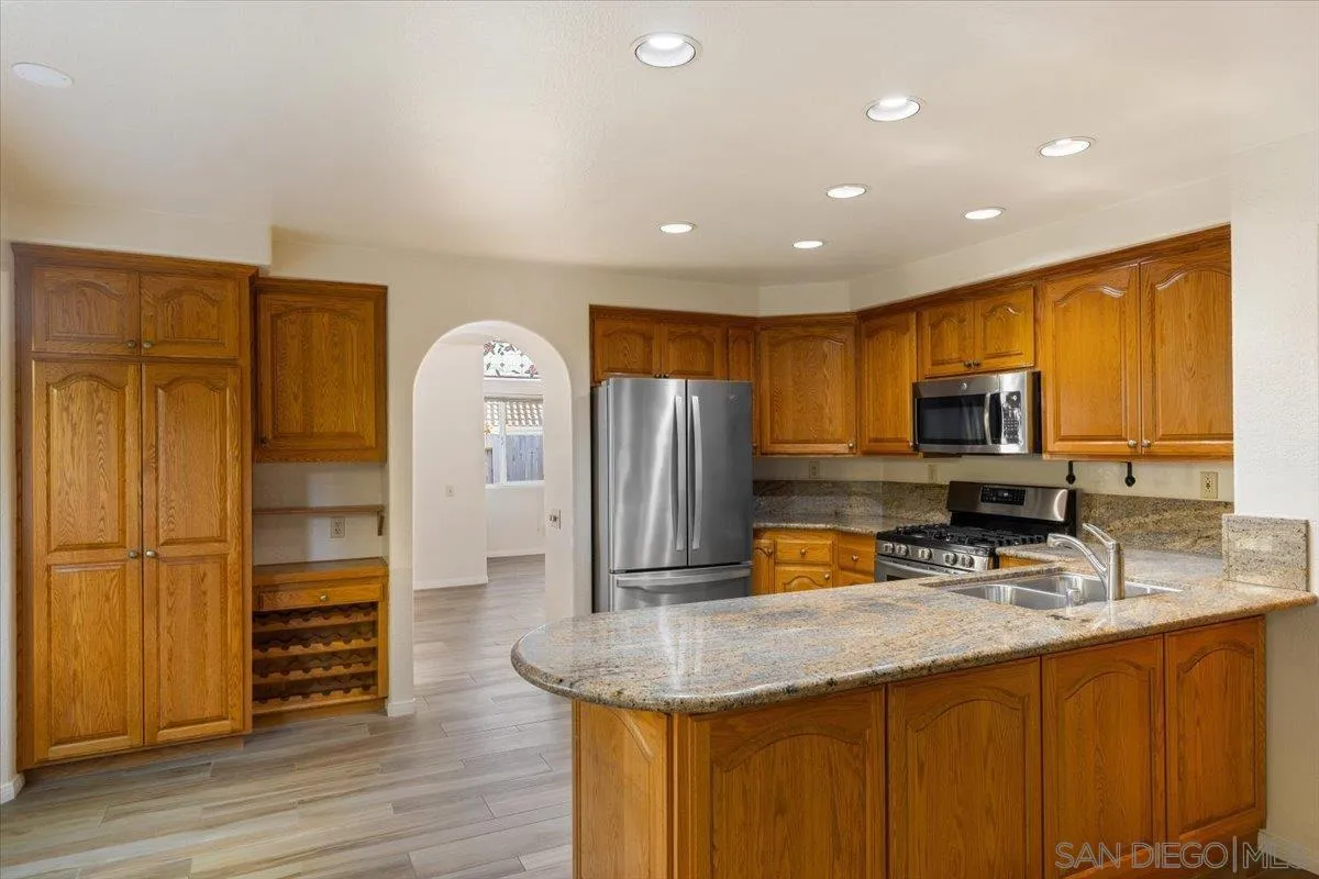 2130 Anda Lucia Way Oceanside, CA 92056 - Photo 15 of 29