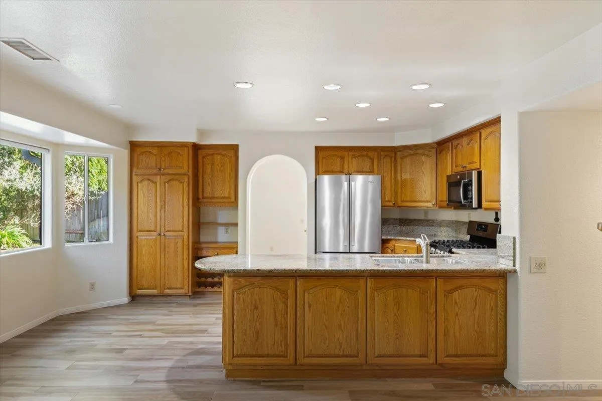 2130 Anda Lucia Way Oceanside, CA 92056 - Photo 16 of 29