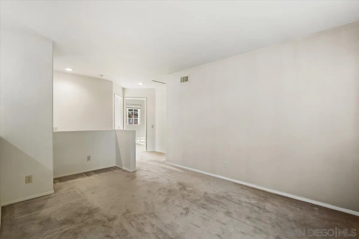 2130 Anda Lucia Way Oceanside, CA 92056 - Photo 22 of 29