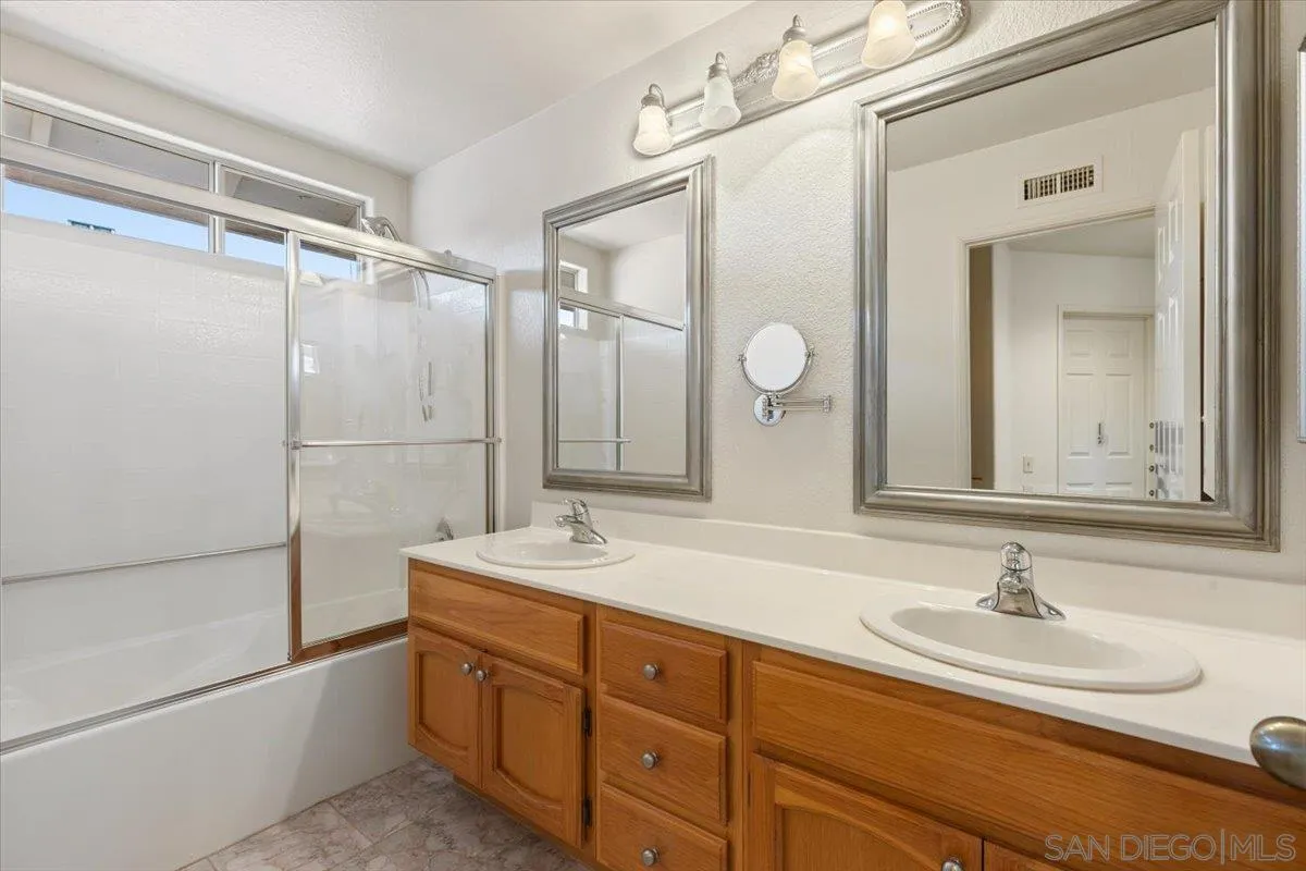 2130 Anda Lucia Way Oceanside, CA 92056 - Photo 23 of 29