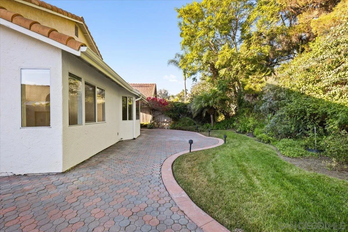 2130 Anda Lucia Way Oceanside, CA 92056 - Photo 27 of 29