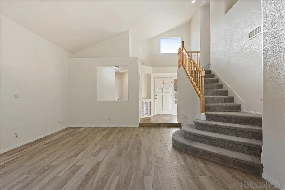 2130 Anda Lucia Way Oceanside, CA 92056 - Photo 9 of 29