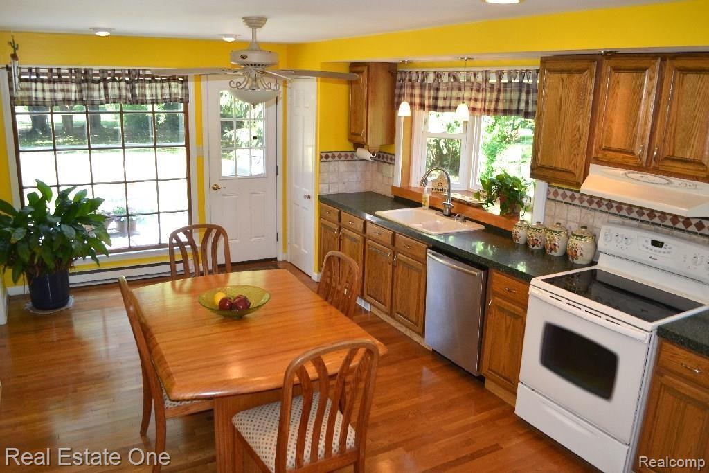 30570 West 11 Mile Road Farmington, MI 48334 - Photo 13 of 40 15.jpg