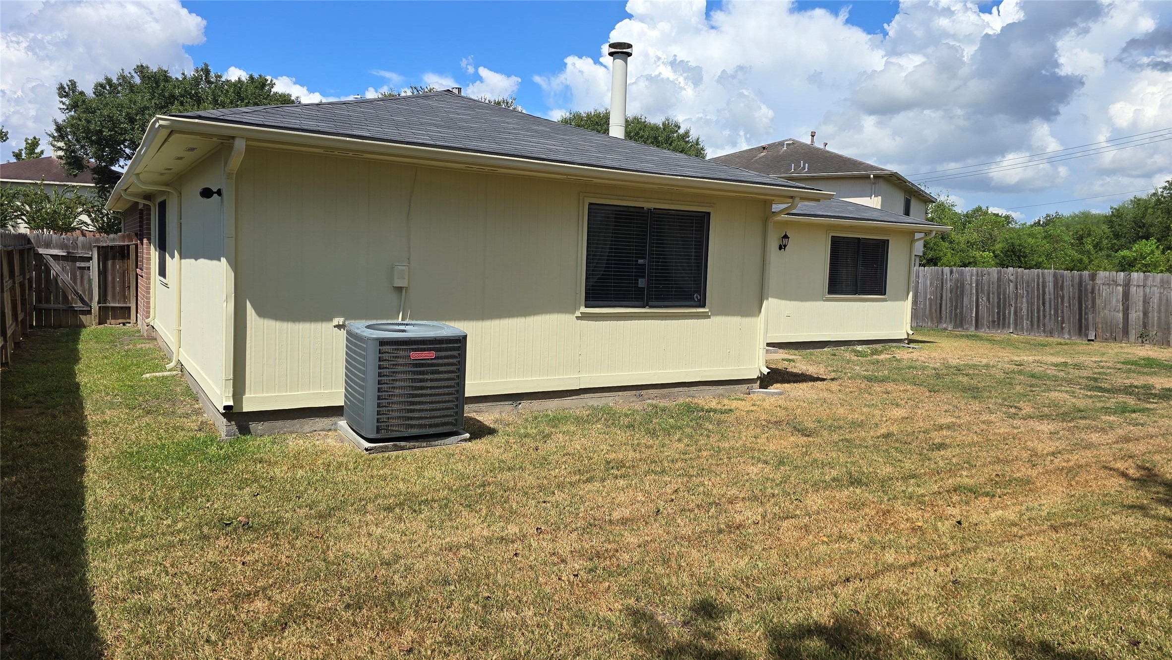 4503 Buckleridge Road Houston, TX 77053 - Photo 3 of 25 Gallery Image 3