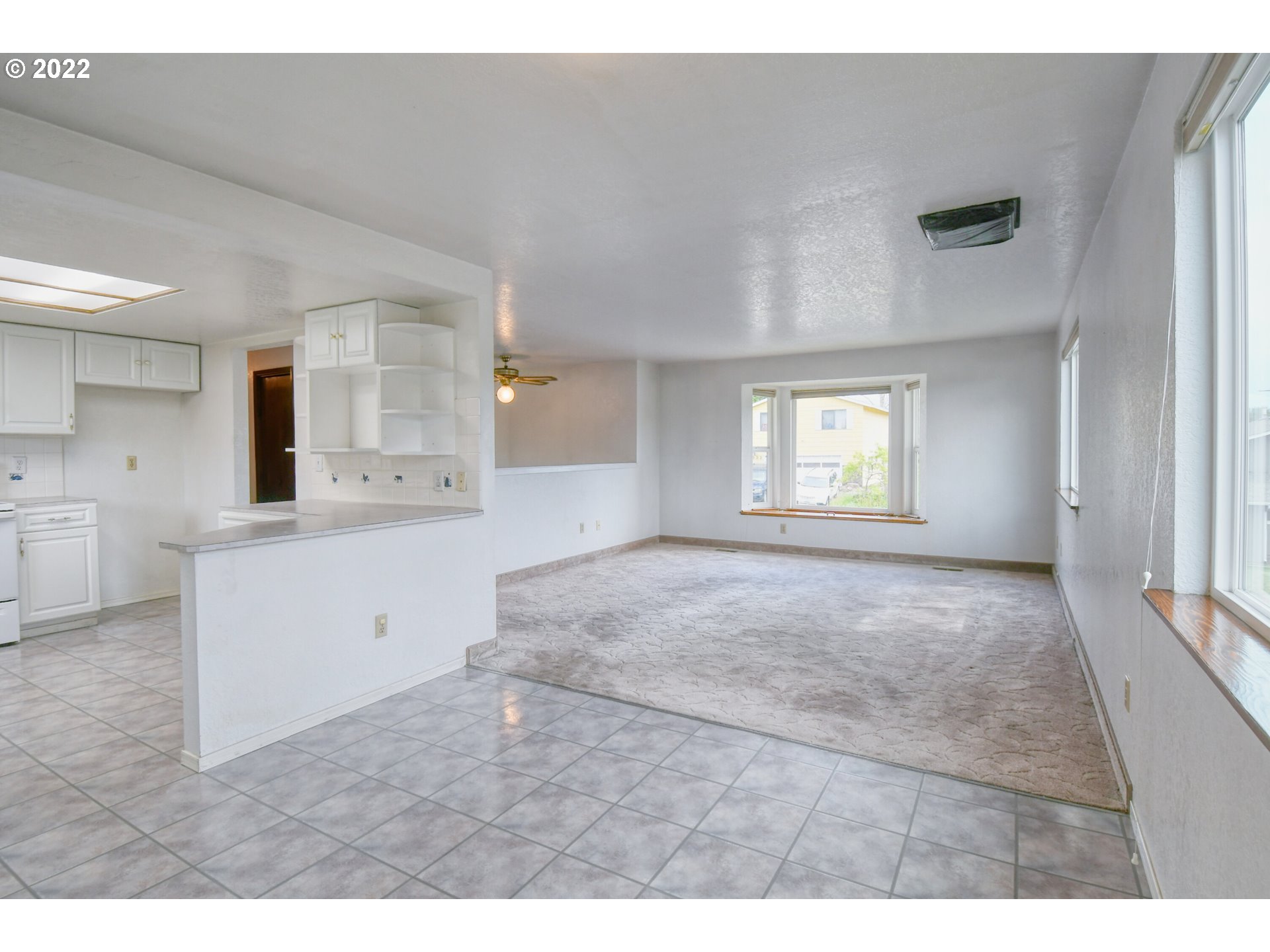 3339 Southwest Ladow Avenue Pendleton, OR 97801 - Photo 6 of 32 a view of a kitchen and window