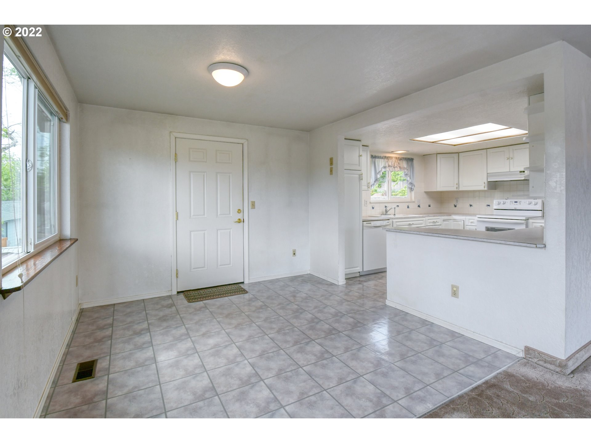 3339 Southwest Ladow Avenue Pendleton, OR 97801 - Photo 7 of 32 a view of kitchen with granite countertop cabinets and sink