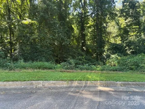 $75,000 | 821-831 16th Ave Lane Northwest, Hickory, NC 28601