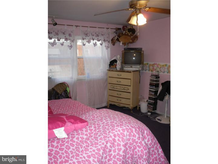 12744 Kenny Road Philadelphia, PA 19154 - Photo 13 of 20 Bedroom 2