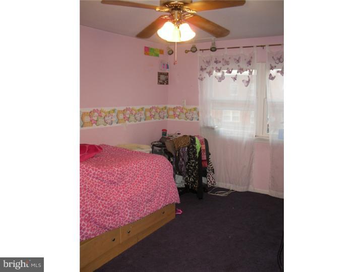 12744 Kenny Road Philadelphia, PA 19154 - Photo 14 of 20 Bedroom 2