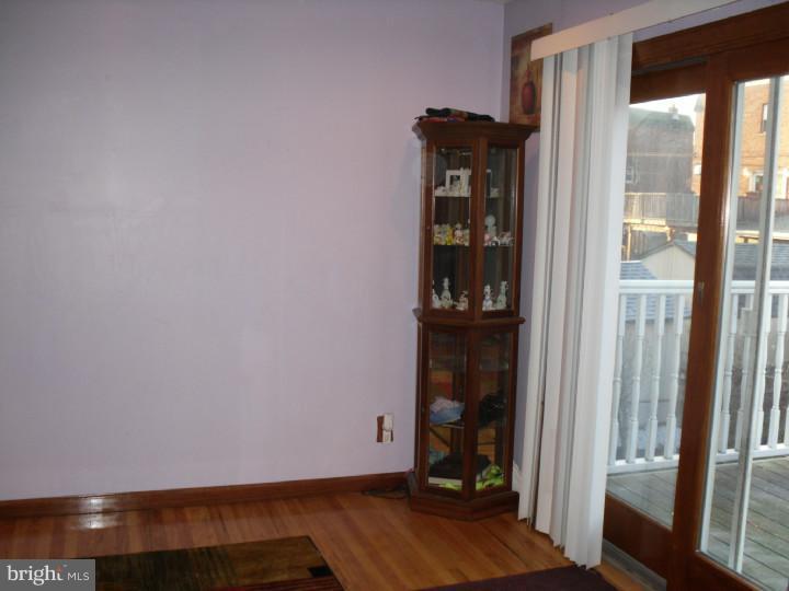 12744 Kenny Road Philadelphia, PA 19154 - Photo 9 of 20 Dining Room