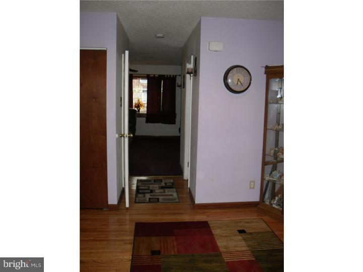 12744 Kenny Road Philadelphia, PA 19154 - Photo 10 of 20 Dining Room